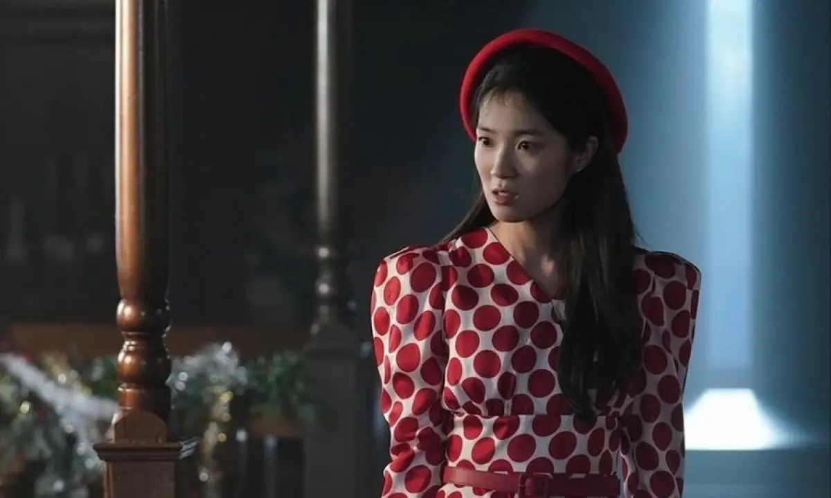 Ilustrasi. Cloaking bisa dipakai untuk melindungi diri dari kejahatan, tak seburuk ghosting. (Sumber : JTBC)