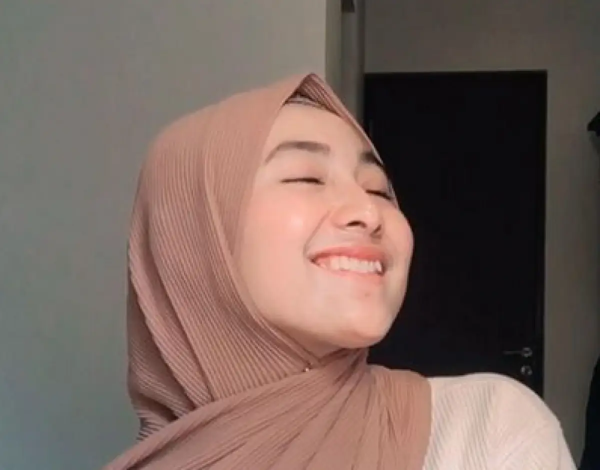 Dituding Jadi Simpanan Pria Beristri dan Dapat 'Jatah' Selebgram Auzura Qzura Tutup Komentar IG (Sumber : Instagram/@auzura.qr)