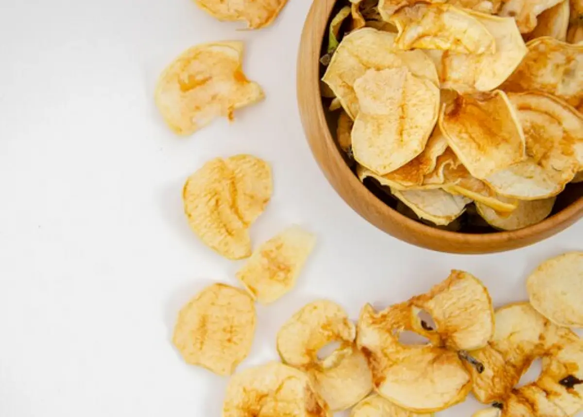 Ilustrasi keripik pisang (Sumber : Freepik)