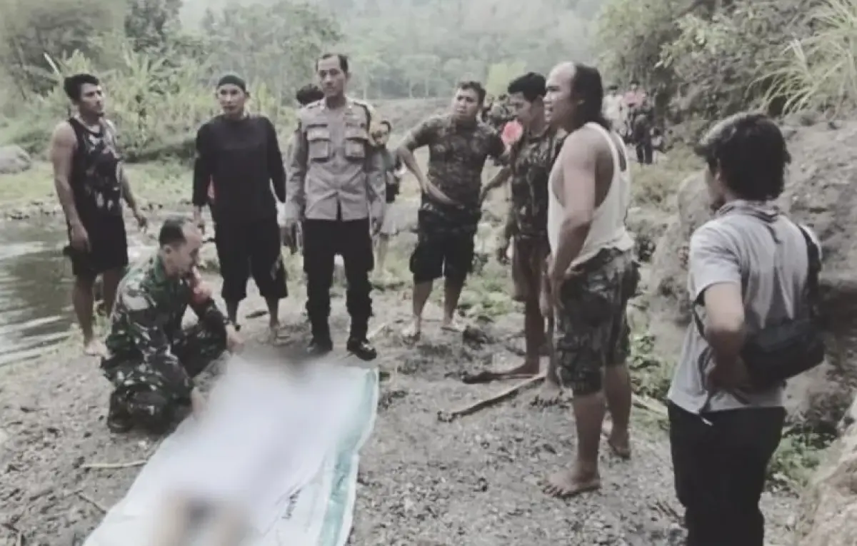 Seorang bocah laki-laki ditemukan tewas tenggelam di sebuah sungai di Gunungpati, setelah nekat menolong teman padahal tak bisa berenang, Sabtu 4 November 2023. (Sumber : Instagram @portalsemarang)