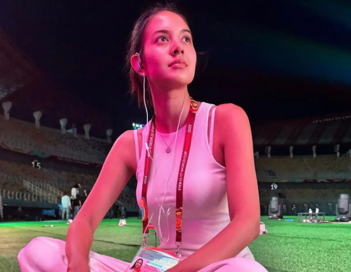 Aurelie Moeremans dapat dukungan warganet tampil di acara pembukaan Piala Dunia U 17 (Sumber : instagram @aurelie)