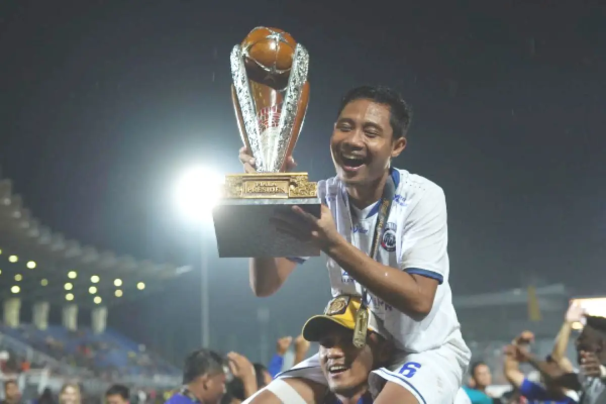 PSIS Semarang menutup bursa transfer paruh musim Liga 1 2023/2024 dengan mendatangkan dua pemain baru dan melepas enam pemain. (Sumber : Instagram/evhandimas)