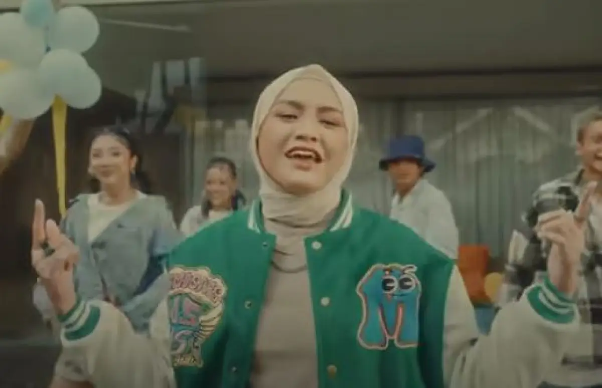 Lirik Lagu Bunga Hati - Salma Salsabil (Sumber : YouTube SalmaSalsabilVEVO)