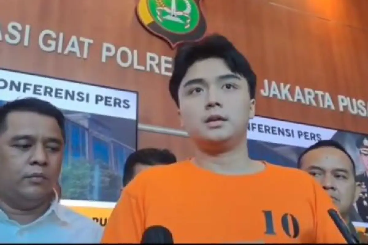 Leon Dozan Resmi Jadi Tersangka Buntut Aniaya Pacarnya (Sumber : instagram.com/nenktainment)