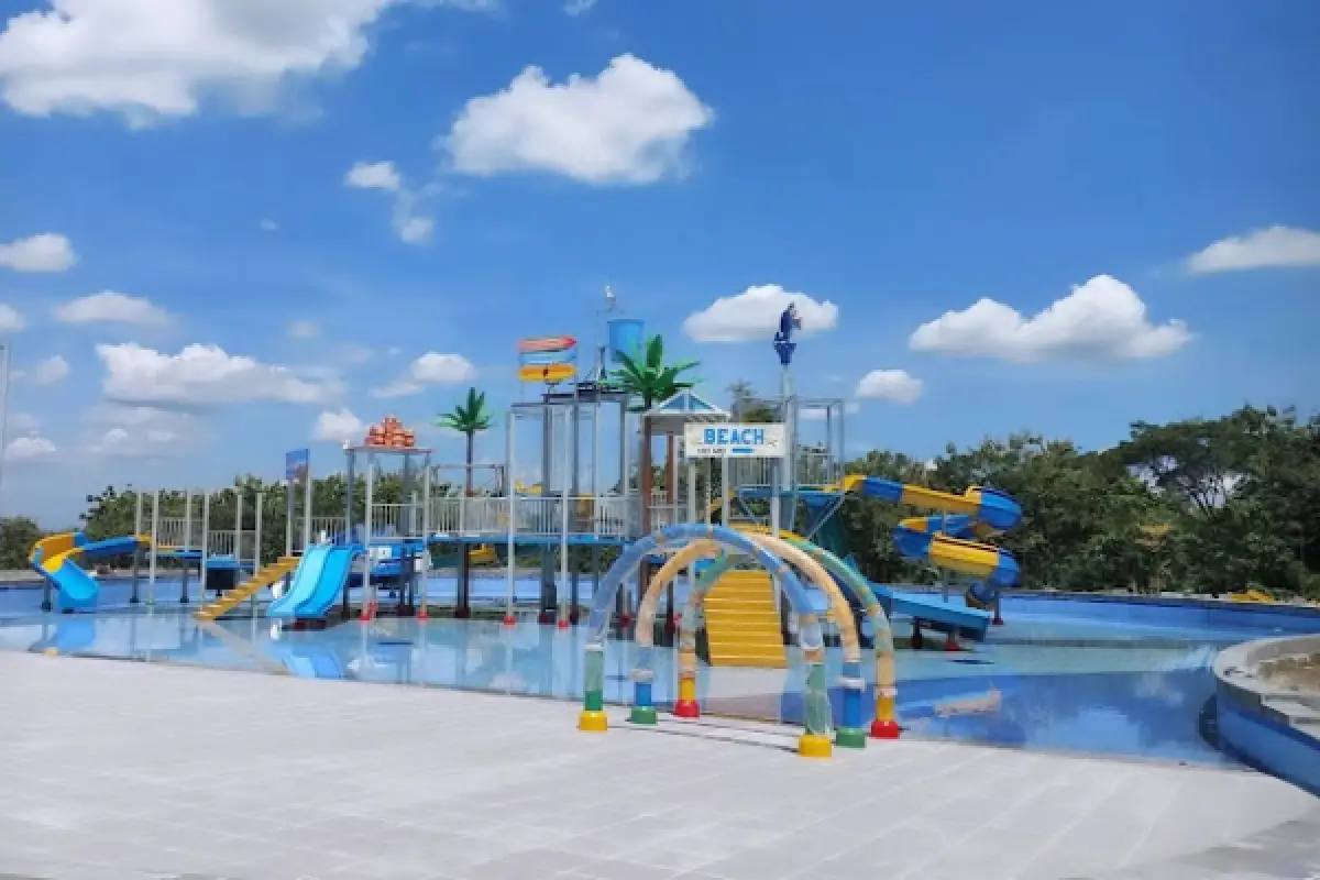 Harga tiket Summerland Tirtamas Waterpark, wisata air baru di Solo. (Sumber : Gmaps/Waterpark Tirtamas)