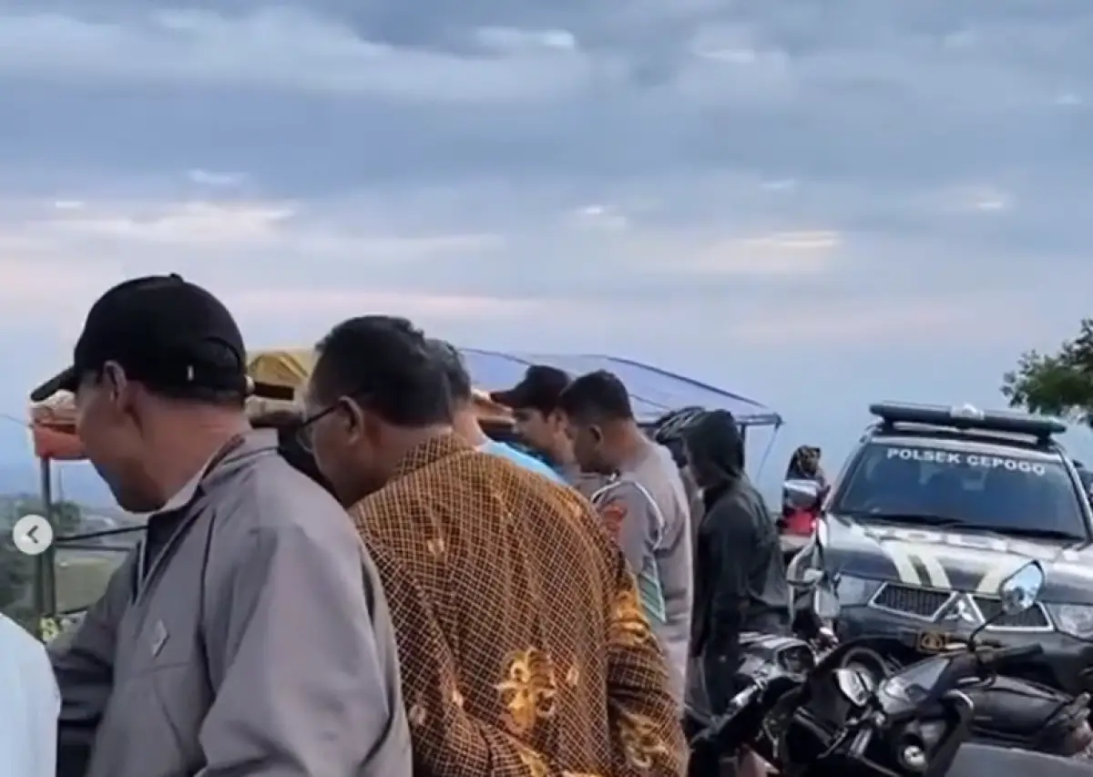 Lokasi kecelakaan mobil Honda Mobilio di Jalan Cepogo-Selo Boyolali pada Minggu 26 November 2023 subuh, mobil masuk ke jurang sedalam 50 meter. (Sumber : Instagram @portalsemarang)