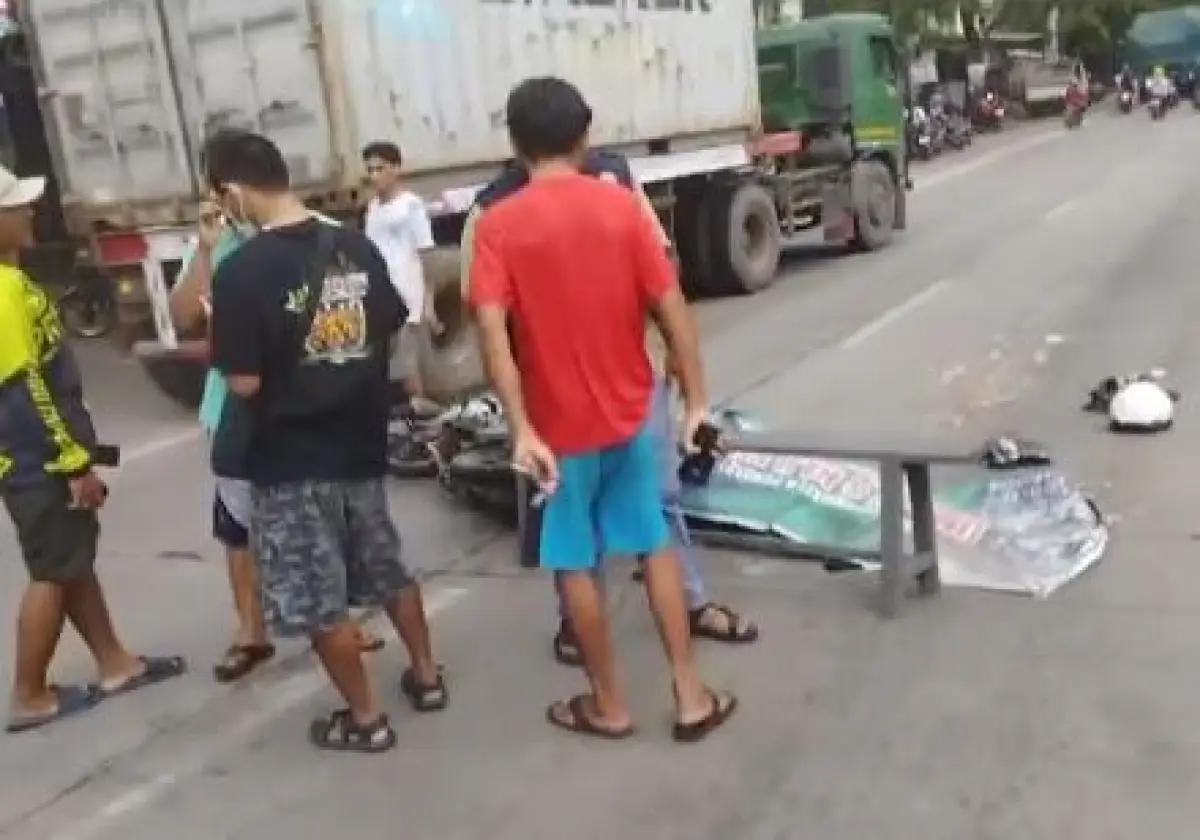 Kecelakaan Depan Pasar Mangkang, 1 Pengendara Tewas Terlindas Truk (Sumber : instagram.com/infotugusemarang)