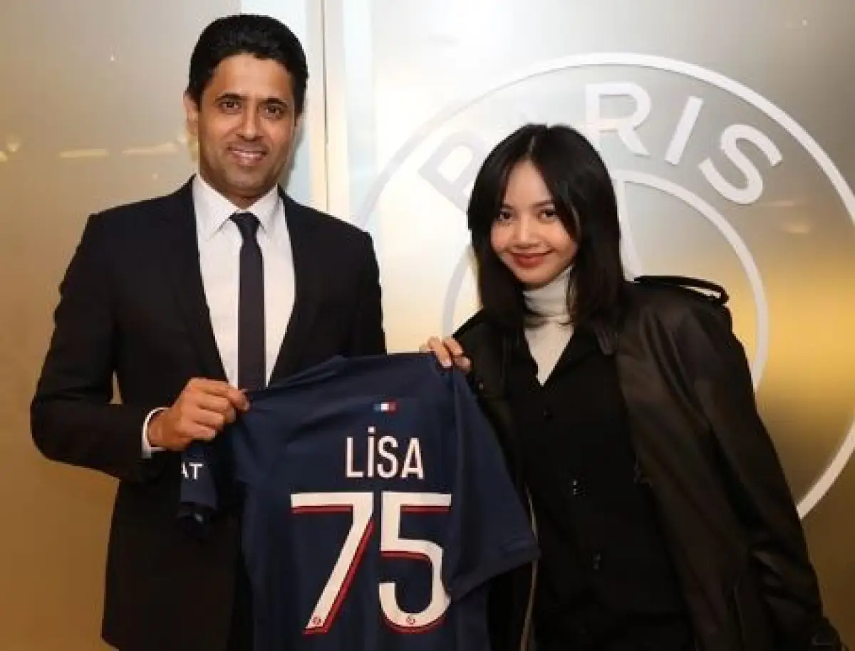 Momen Lisa BLACKPINK Nonton Pertandingan Hingga Foto Bareng President & CEO PSG Curi Perhatian, Ternyata ... (Sumber : PSG)