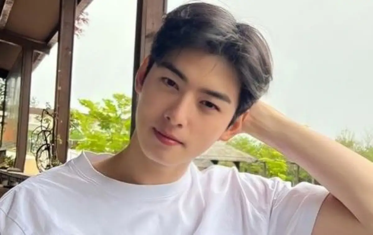 Cha Eun Woo ASTRO Punya Akun X Pribadi (Sumber : instagram.com/coppamagz)