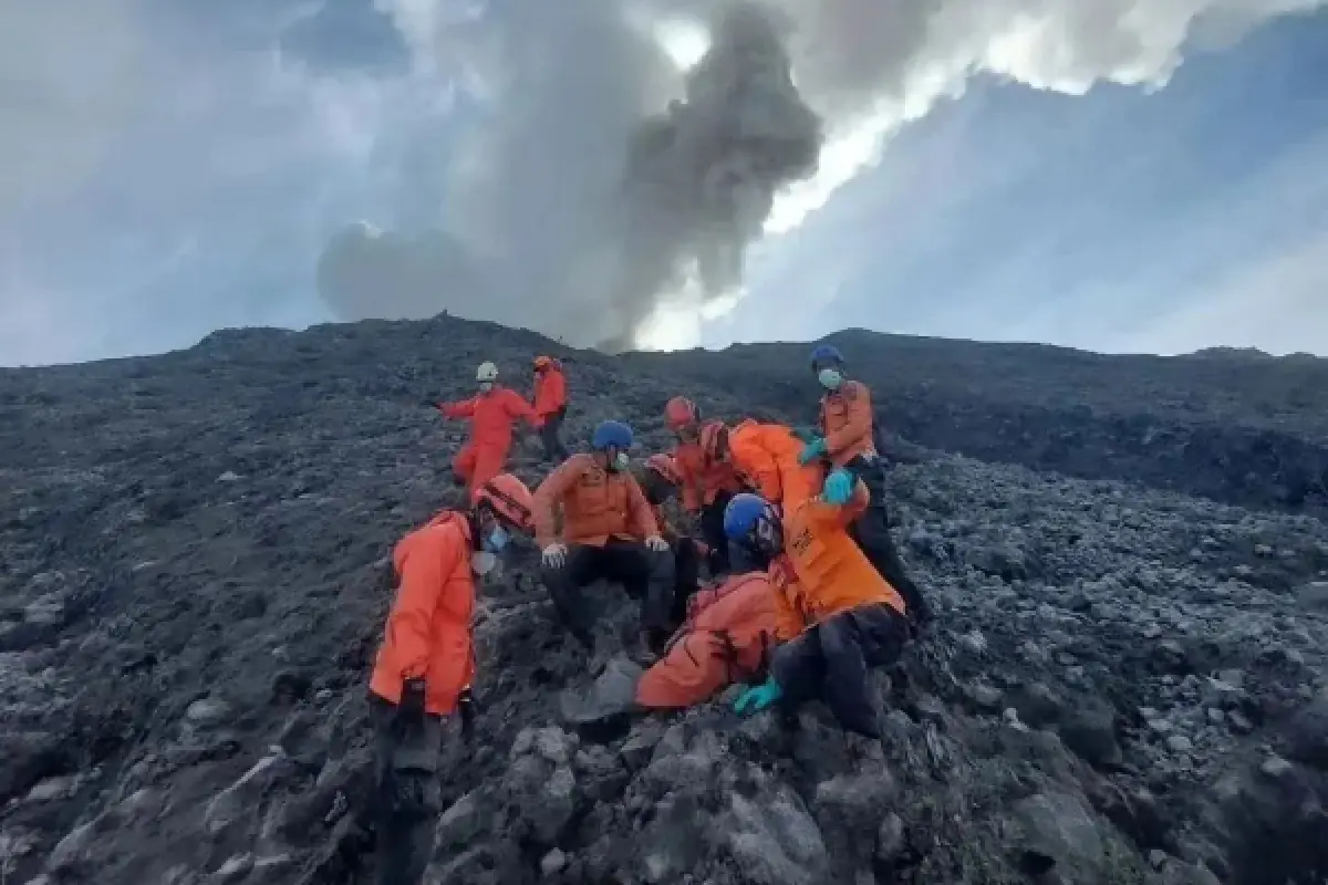 Basarnas menghentikan operasi SAR Gunung Marapi setelah menemukan 75 korban. (Sumber : Instagram/info_nagarisumbar)