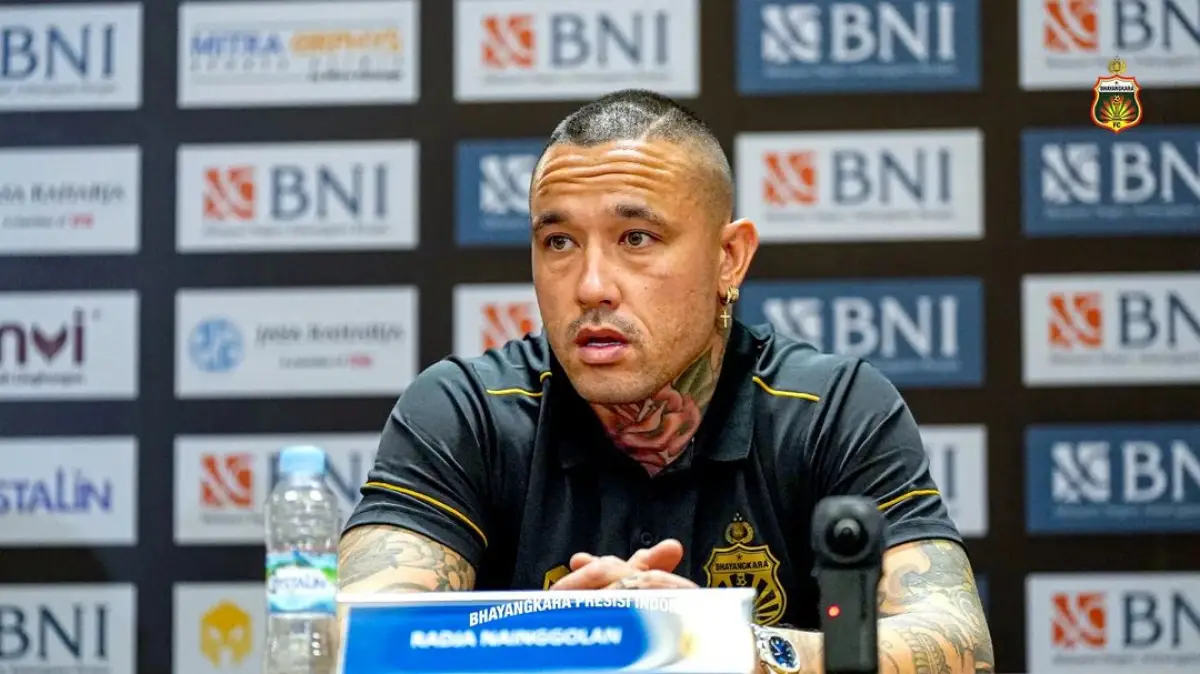 Radja Nainggolan ungkap kemungkinan pensiun jika tidak direkrut Bhayangkara FC. (Sumber : Bhayangkara FC)