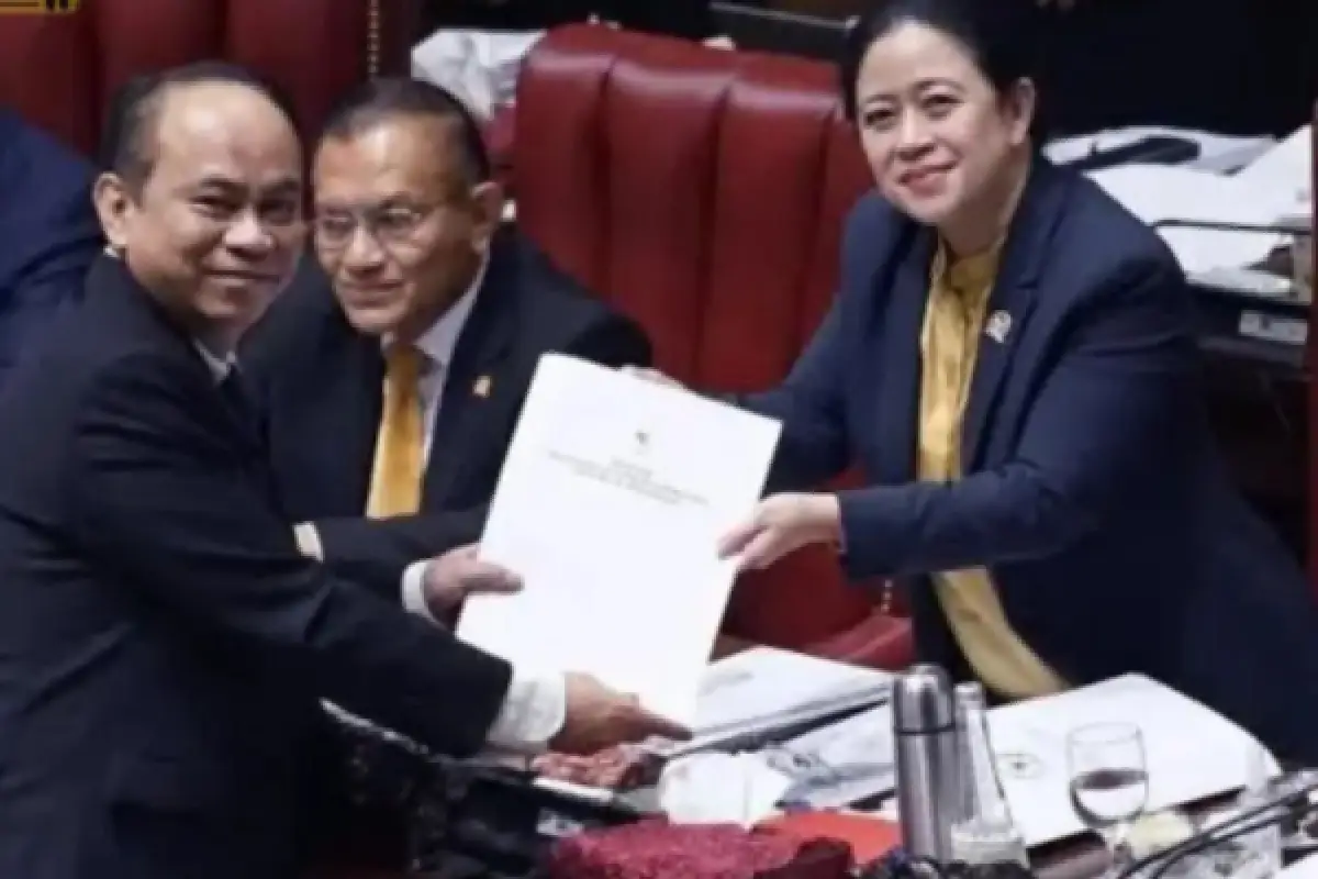 UU ITE Terbaru Bisa Buat Akun Medsos Ditutup Jika Tidak Turuti Kemauan Pemerintah (Sumber : instagram.com/terang_media)