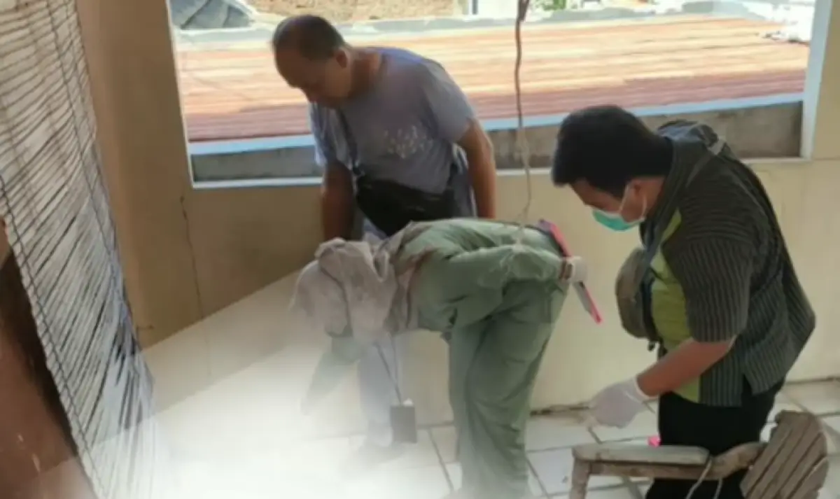 Penjelasan polisi terkait kasus tewasnya perempuan berusia 26 tahun, FAS, di Jalan Puri Utama V, Padangsari, Banyumanik, Kota Semarang, Selasa 12 Desember 2023. (Sumber : Team Elang Hebat Semarang)