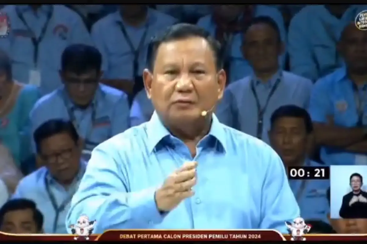 Prabowo tanggapi pertanyaan Anies Baswedan soal Putusan MK yang mengandung masalah etik. (Sumber : YouTube/KPU RI)