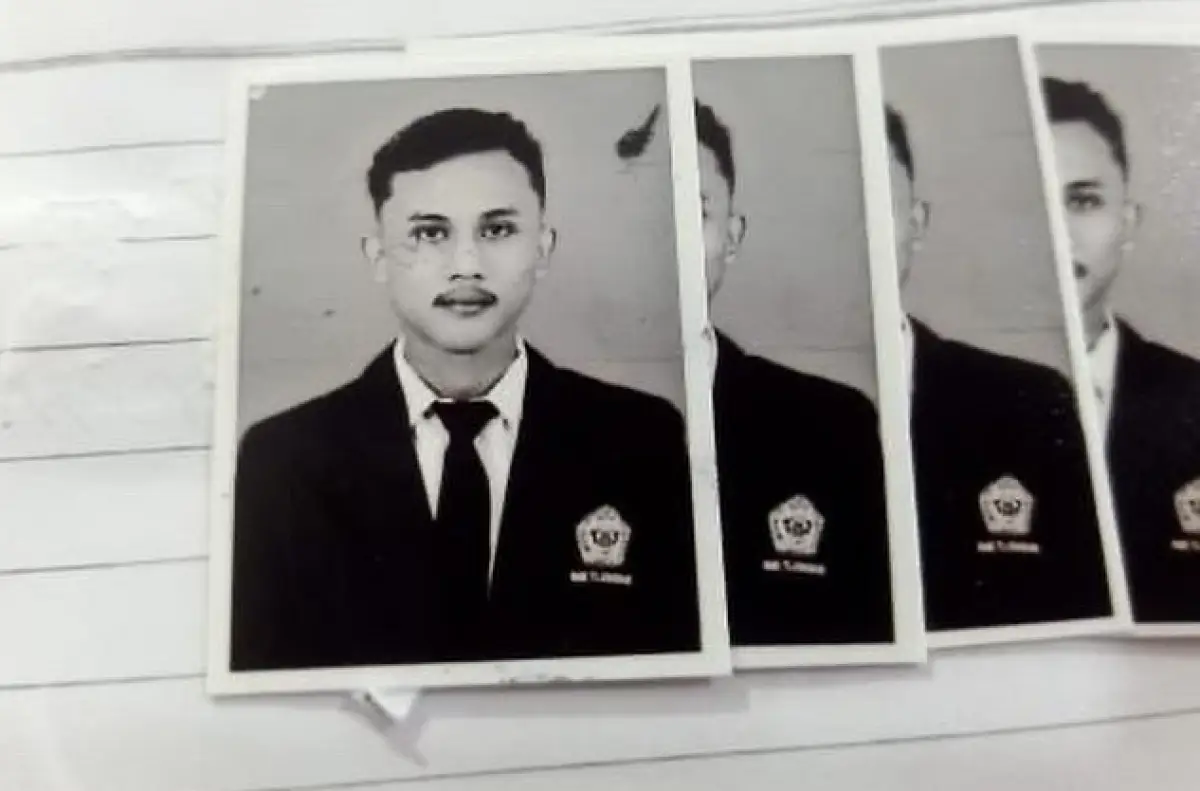 Kronologi seorang pria asal Surabaya bawa kabur motor milik driver ojek online di Pandansari, Semarang Tengah, Jumat 15 Desember 2023. (Sumber : Instagram @kejadiansmg)