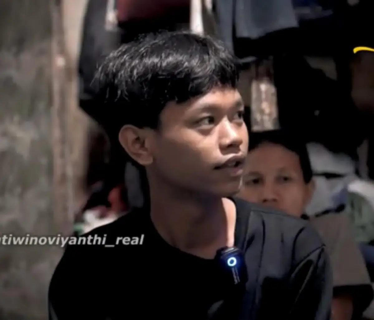 Kesaksian kaka kandung korban dalam kasus Ayah banting anak di Penjaringan, Jakarta Utara. (Sumber : YouTube Pratiwi Noviyanthi)