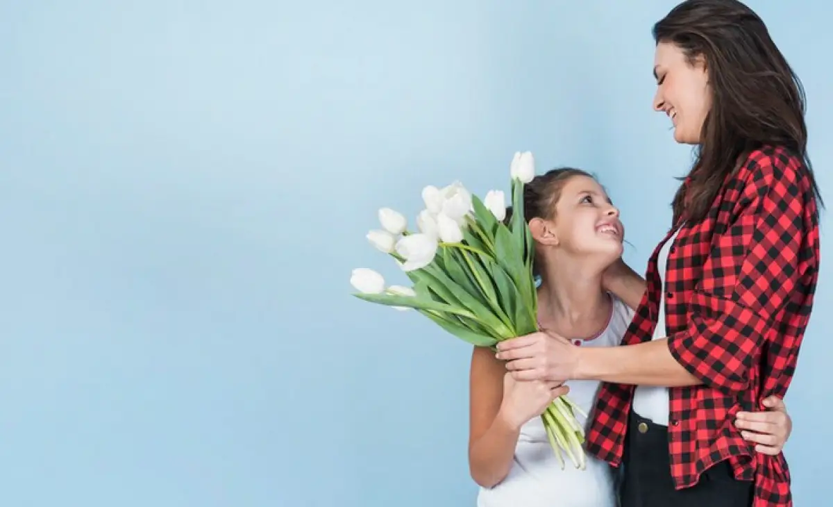 Ilustrasi Hari Ibu. Kumpulan ucapan Selamat Hari Ibu Bahasa Korea lengkap dengan Hangul, diperingati setiap 22 Desember. (Sumber : Freepik)
