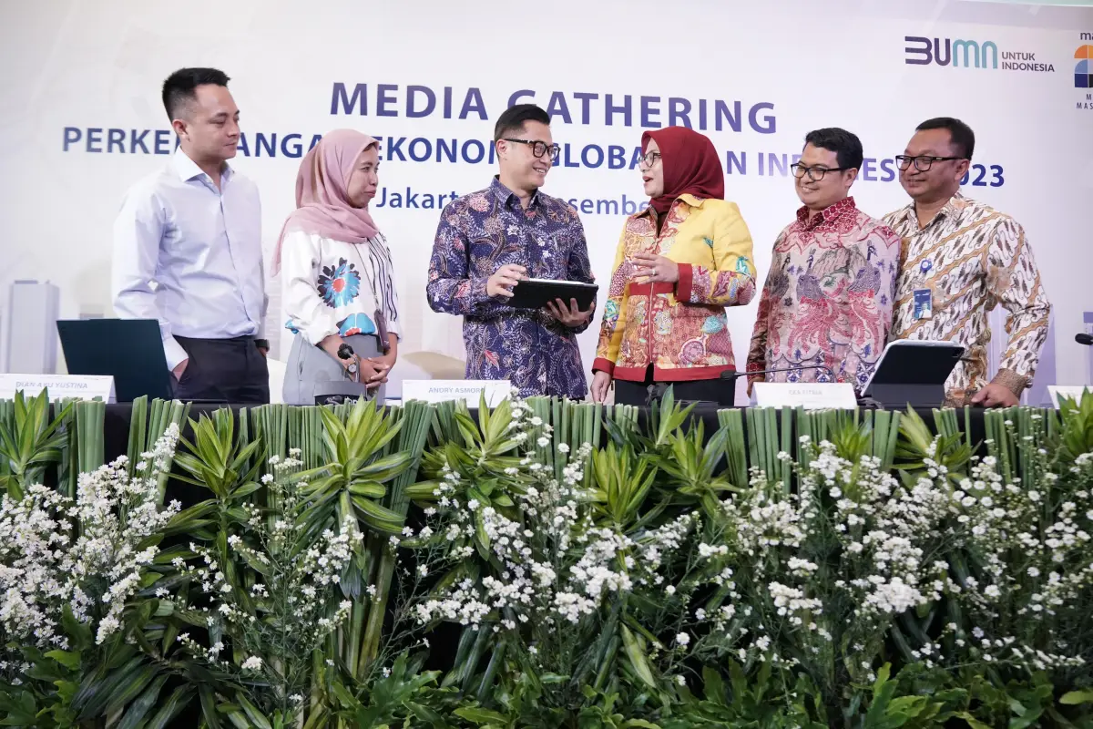 Ekonom Bank Mandiri memprediksi ekonomi Indonesia akan mencatat pertumbuhan yang sehat pada 5.04% pada 2023 dan 5.06% pada 2024.