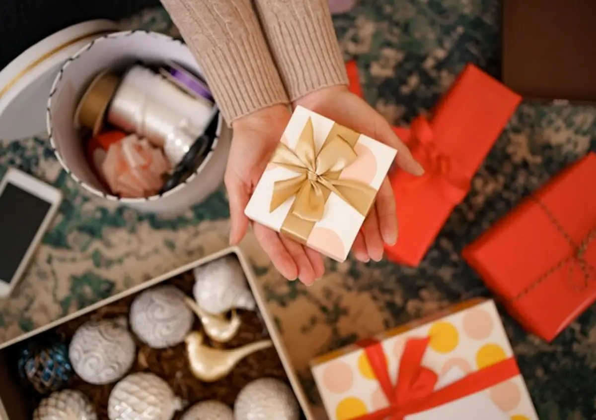 Rekomendasi Pusat Hampers Natal di Semarang (Sumber : Freepik/Arthur Hidden)