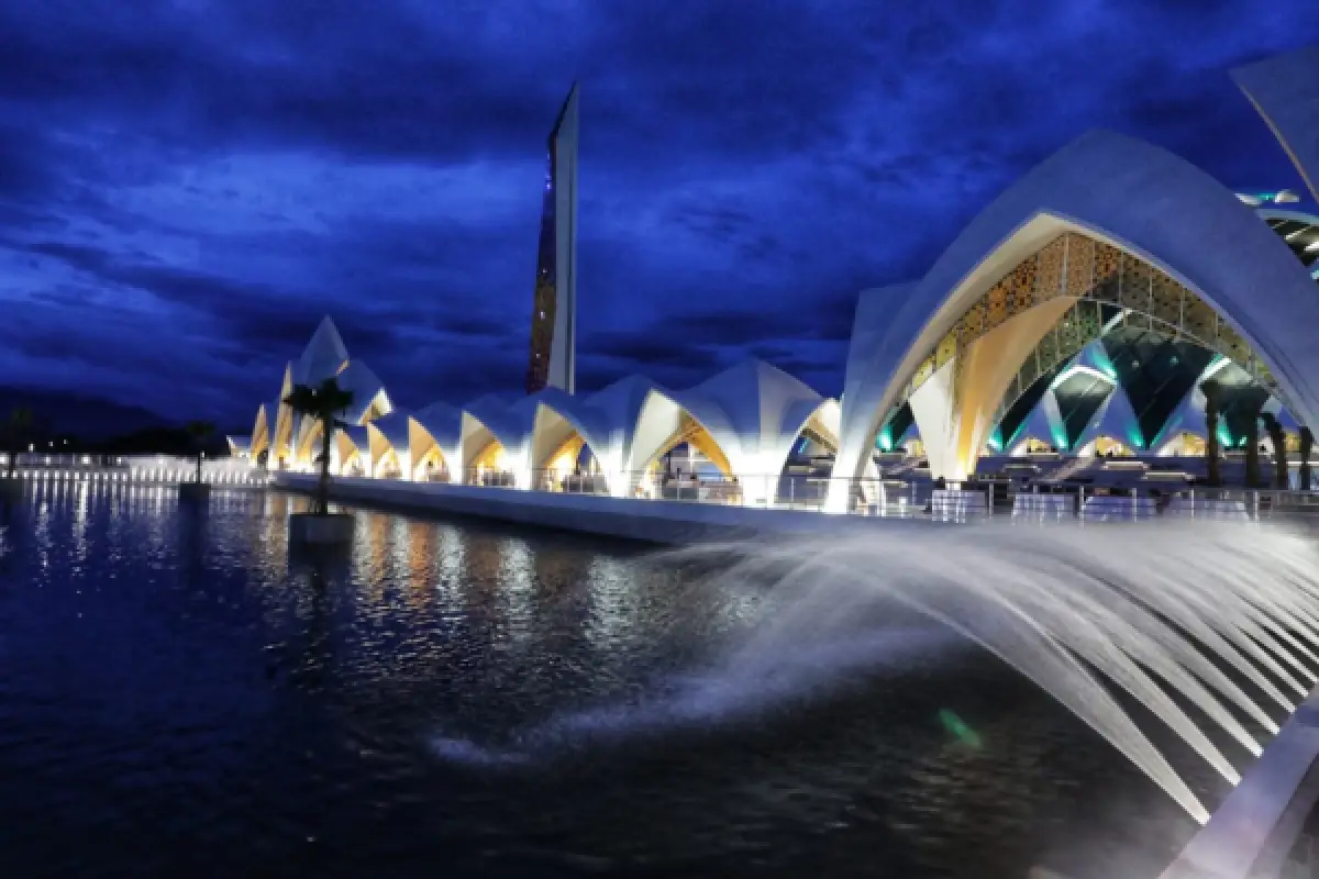 Ilustrasi | Balita perempuan 4 tahun meninggal dunia setelah tercebur kolam di kompleks Masjid Al Jabbar, Kota Bandung. (Sumber : aljabbar)