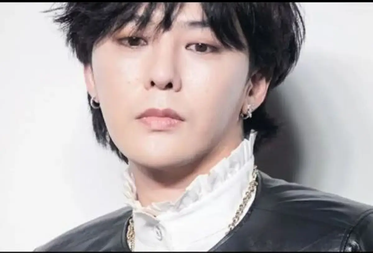 G-Dragon Hengkang Dari YG Entertainment, Kini Resmi Tandatangani Kontrak Eksklusif dengan Agensi Baru (Sumber : instagram.com/officialkvibes)