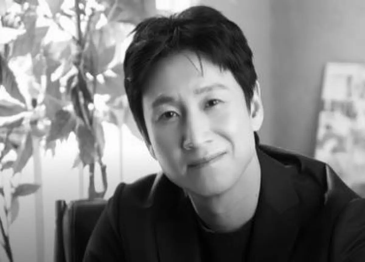 Aktor Lee Sunkyun Meninggal Dunia, Diduga Bunuh Diri? (Sumber : instagram.com/mimi.julid)