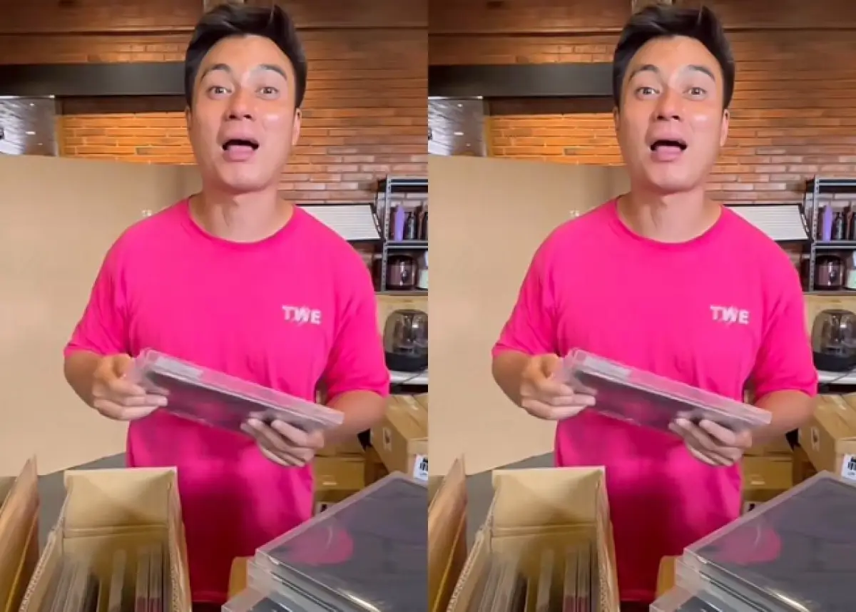 Baim Wong saat unboxing iPad Rp1 Juta (Sumber : TikTok @baimwong)