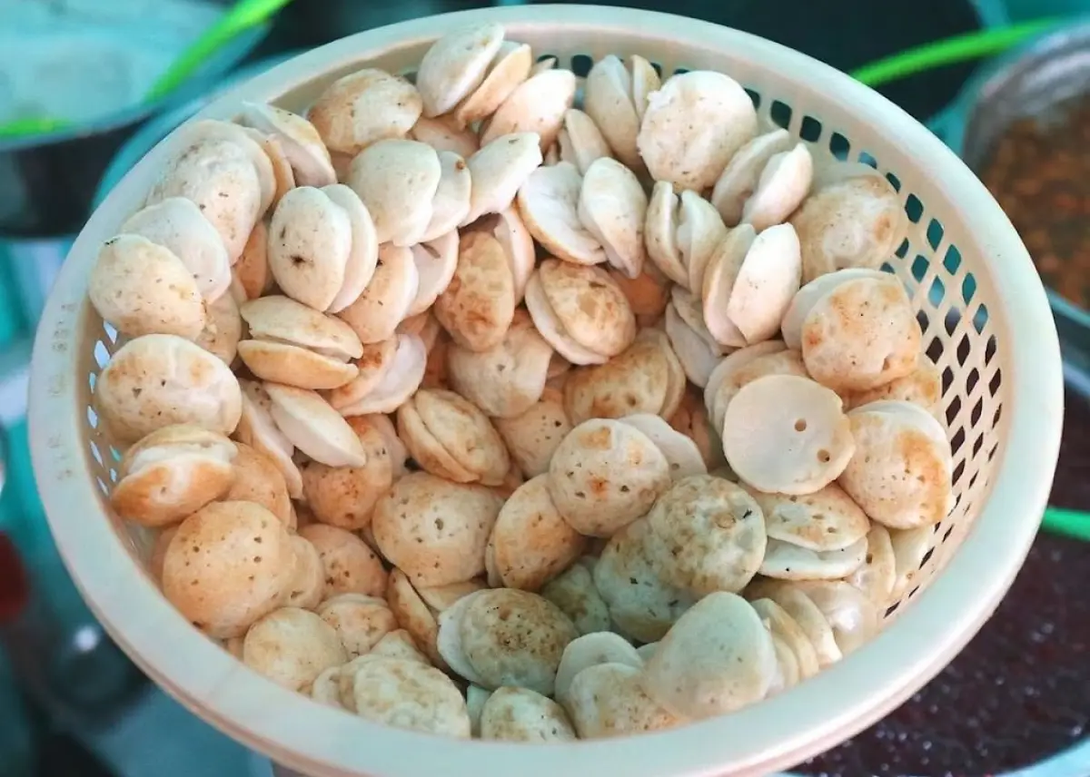 Kuliner legendaris di Kota Semarang yang wajib dicoba, Bubur Serabi Bu Ponirah yang harga seporsinya sangat terjangkau mulai Rp 5.000. (Sumber : Google Siti Koriah - InfoSemarang.com)