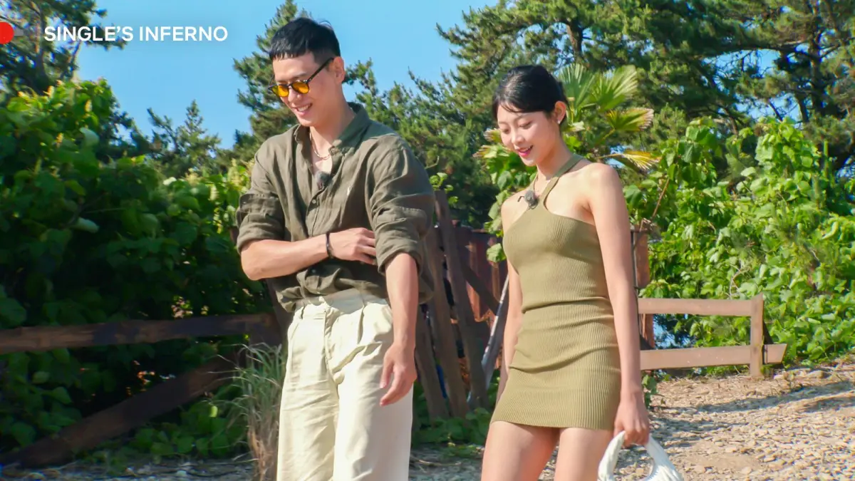 Interaksi manis Lee Gwan-hee dan Choi Hye-seon di Instagram, pacaran di dunia nyata? (Sumber : Netflix)