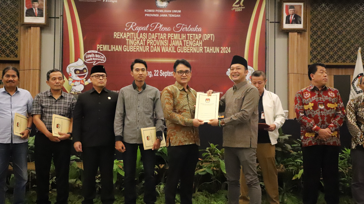 Bawaslu Provinsi Jawa Tengah awasi Rapat Pleno terbuka rekapitulasi penetapan DPT. (Sumber:  | Foto: Sakti)