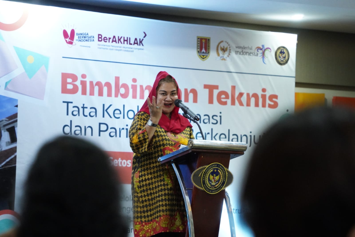 Mbak Ita menyampaikan sambutan pda acara Kemenparekraf di Hotel MG Setos Semarang, Rabu 1 Mei 2024. (Sumber: | Foto: Sakti Setiawan.)