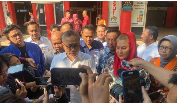 Mendag dan Walko Semarang tinjau harga beras di Pasar Bulu (Sumber: dokumentasi pemkot semarang | Foto: infosemarang.com )