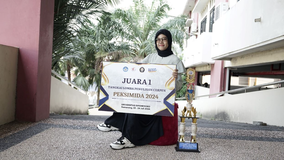 Sevina Dwi Alyani terpilih sebagai Juara 1 Pekan Seni Mahasiswa Daerah (Peksimida). (Sumber: | Foto: dok )
