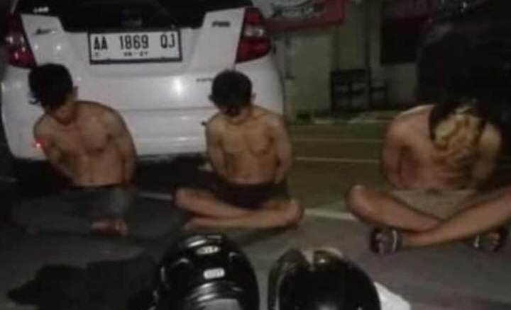 Begal motor di SMK NU Ungaran ditangkap di bengkel Tambakharjo. (Sumber: @kejadiansmg)