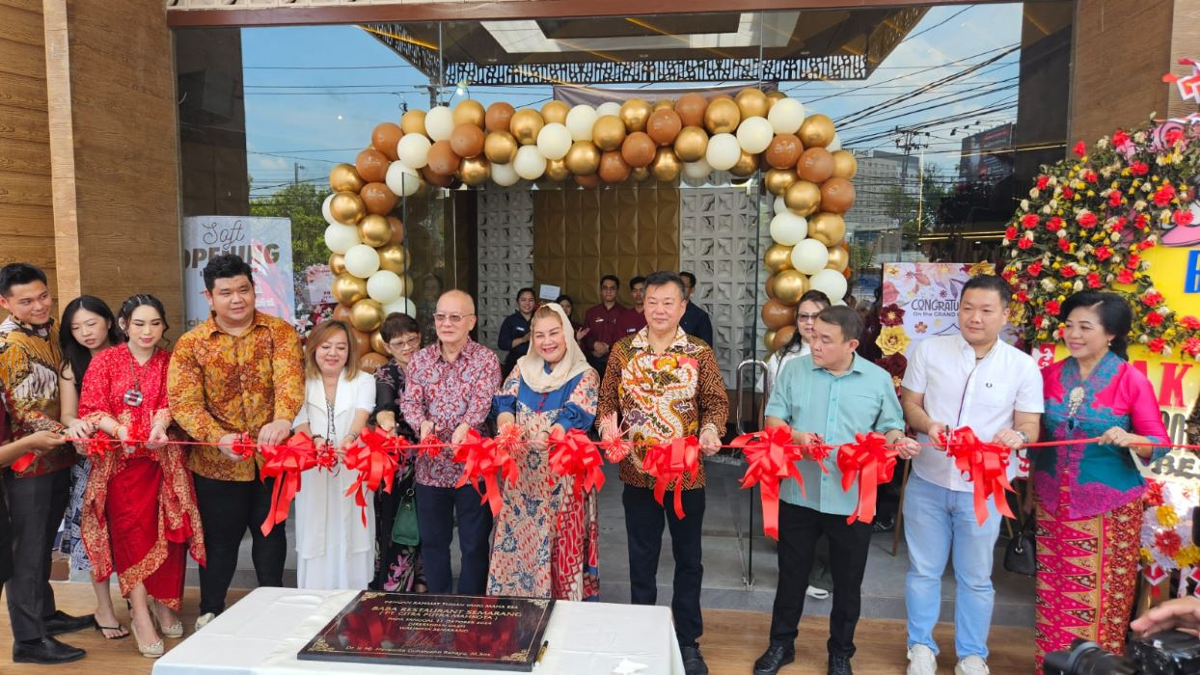 Acara pembukaan Baba Restaurant  di Jl Pemuda No 77 Semarang. 
 (Sumber:  | Foto: Sakti)