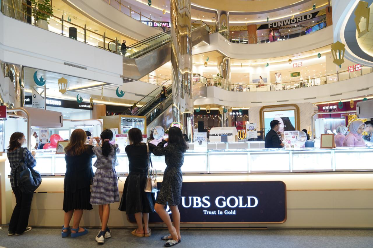 UBS Gold menggelar Iam24K Roadshow di Queen City Mall, Semarang. (Sumber: | Foto: dok)