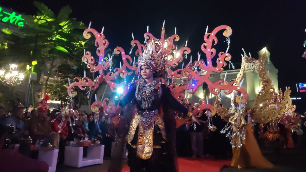 Semarang Night Carnival 2023. (Sumber:  | Foto: Sakti Setiawan.)