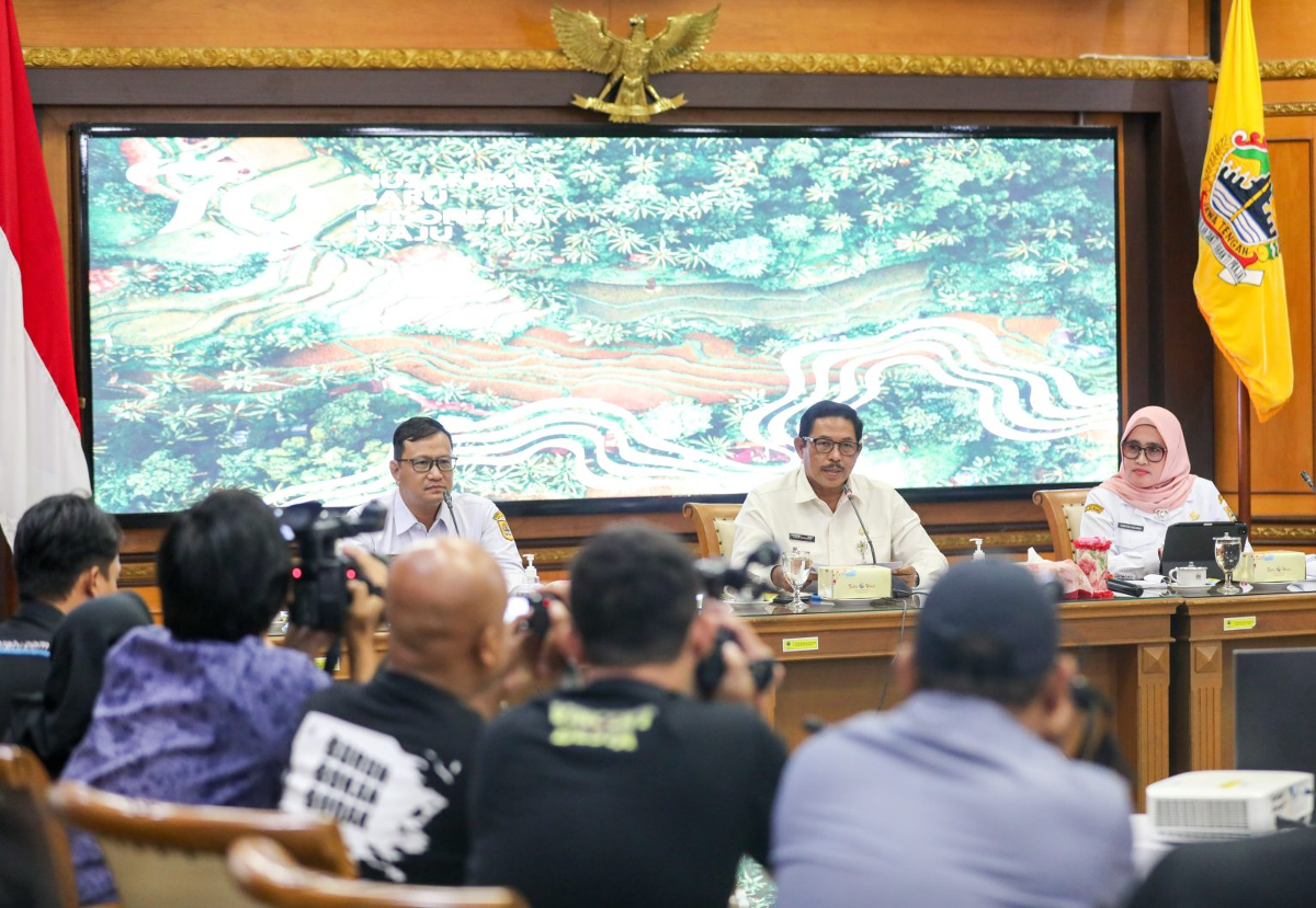 Pj Gubernur Jateng  (Sumber: )