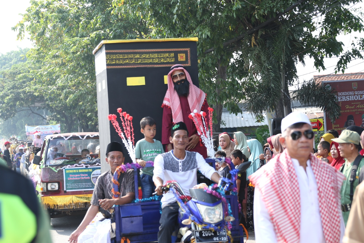 Kirab budaya memperingati haul Mbah Syafi’i Piyoronegoro, Minggu 19 Mei 2024. (Sumber:  | Foto: Sakti Setiawan.)