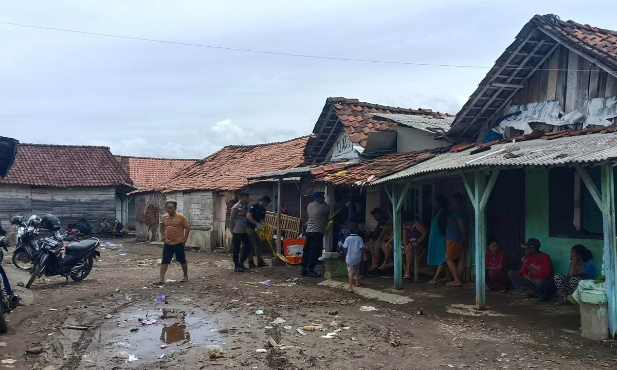 Kakek 70 tahun tewas seusai bercinta di rumah lokalisasi Bong Cino, Batang, Senin 22 Januari 2024. (Sumber: Trie - InfoSemarang.com)