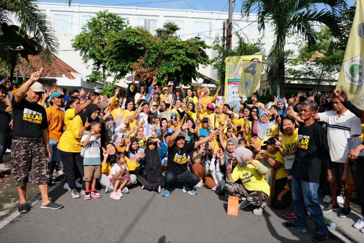 Kegiatan senam sehat bersama Sekar Tandjung dan DPD Partai Golkar Solo (Sumber: INFOSEMARANG.COM  | Foto: Infosemarang.com )