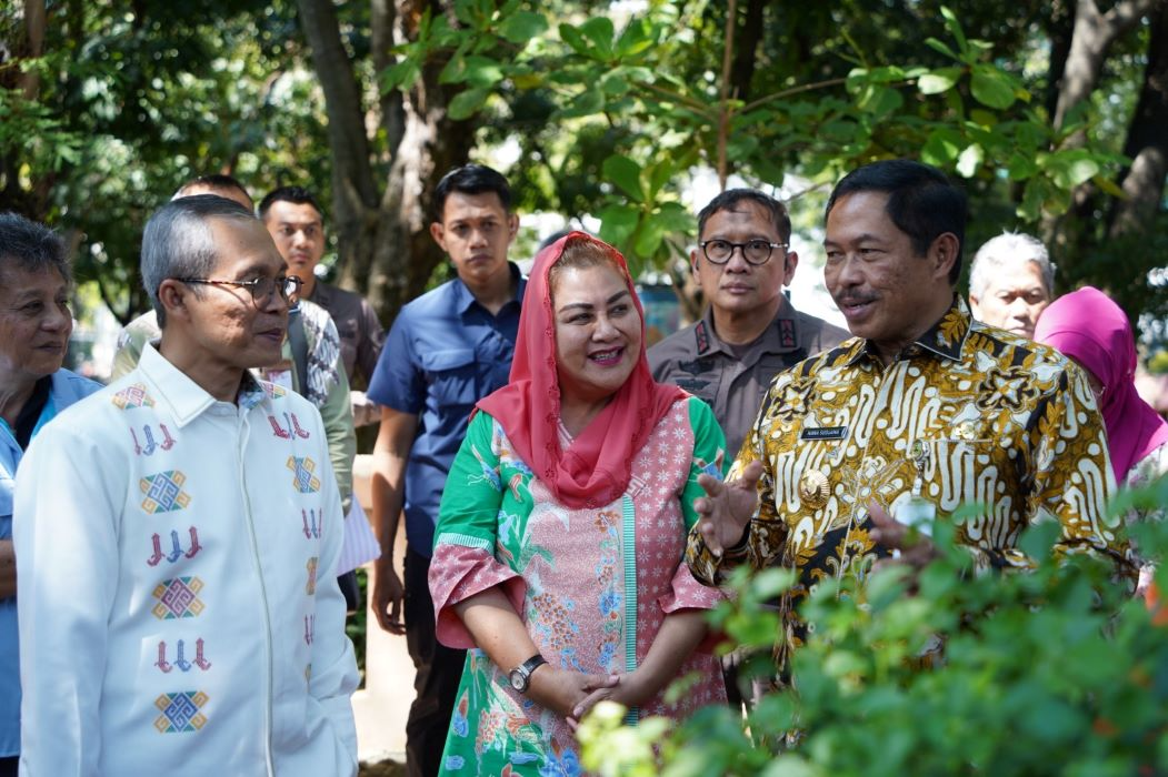 Wali Kota Semarang, Pj Gubernur Jawa Tengah dan Wakil Ketua KPK, Alexander Mawarta saat Roadshow Bus KPK di Semarang.
 (Sumber:  | Foto: sakti)