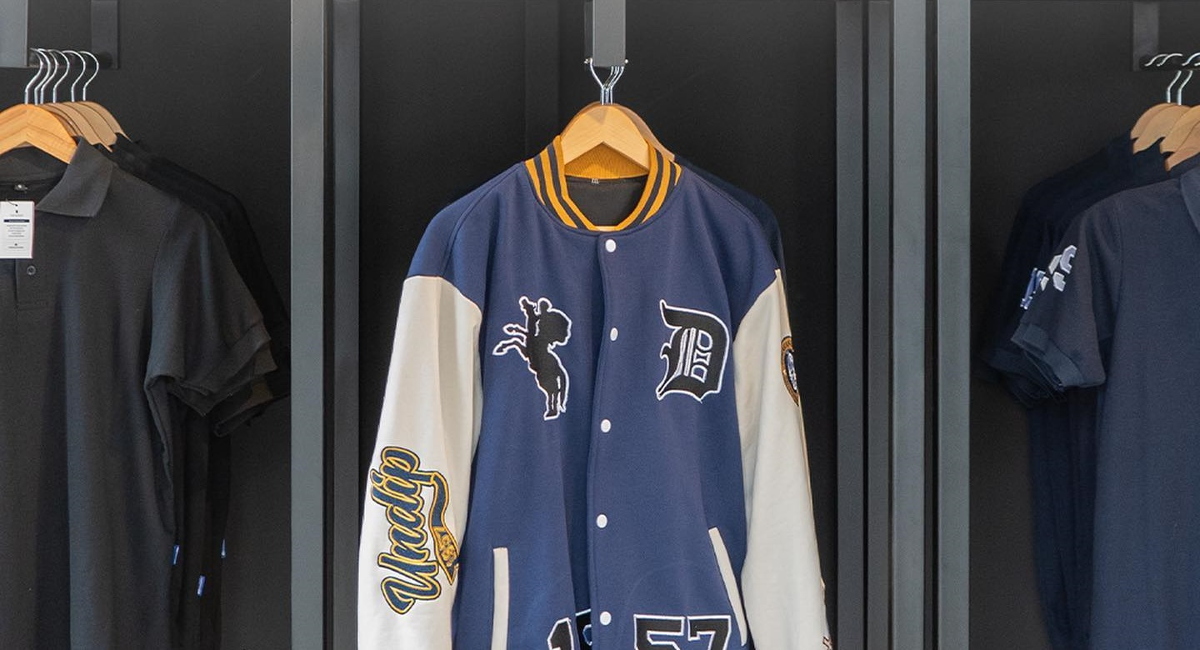 Toko merchandise Undip Semarang. (Sumber: Undip Semarang)