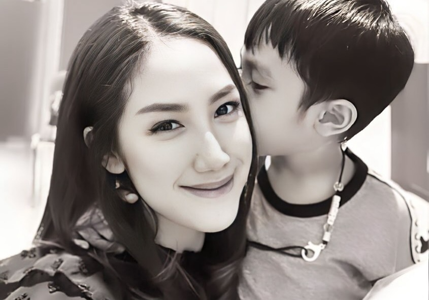 Tamara Tyasmara dan Dante yang diduga dibunuh oleh pacarnya, Yudha Arfandi. (Sumber: @tamaratyasmara - InfoSemarang.com)