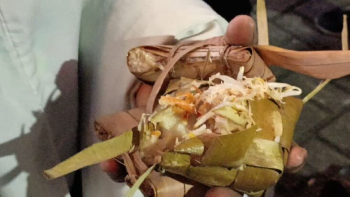 Kupat Jembut tradisi Syawalan di Pedurungan Kota Semarang. (Sumber:  | Foto: istimewa/Halosemarang.)