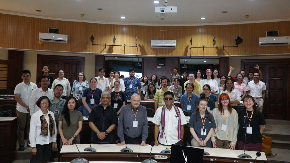 Enam negara ikuti program HOH FId UKSW, menjaga warisan dunia.
(Sumber: | Foto: dok UKSW.)