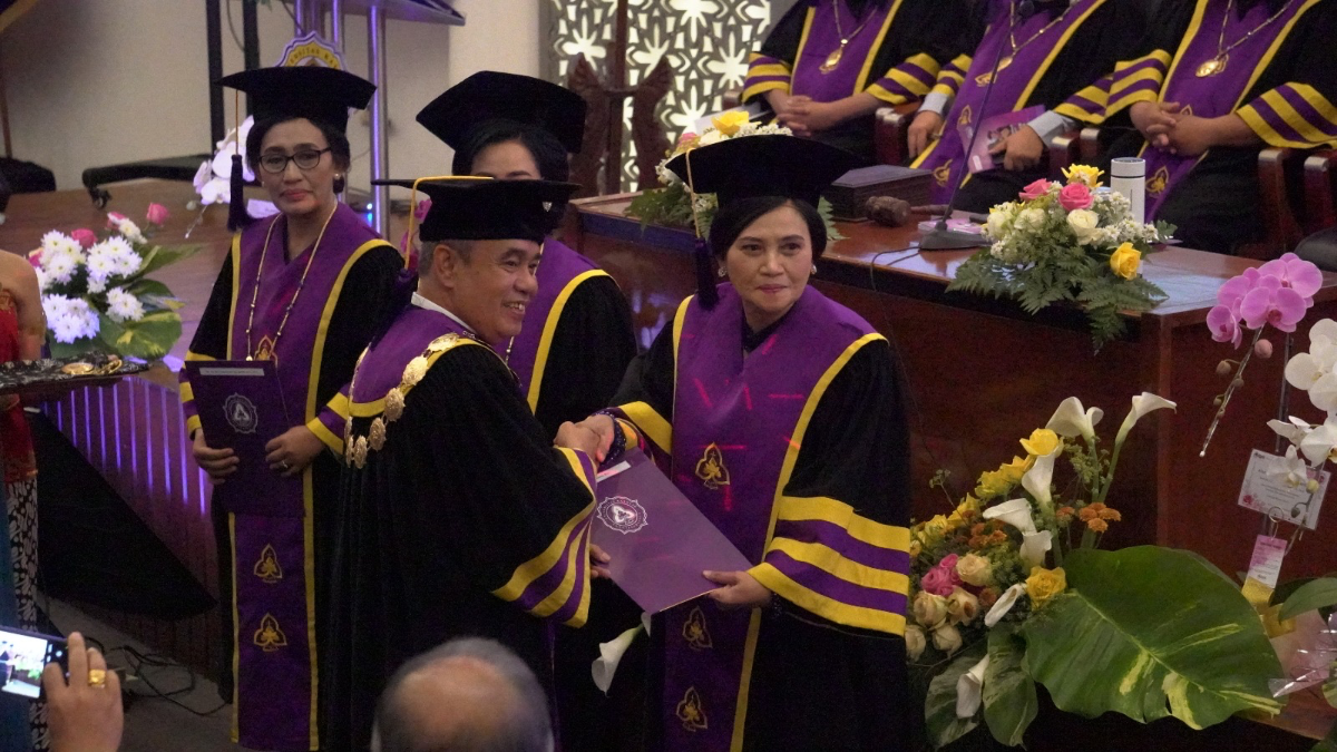 Universitas Katholik Soegijapranata Semarang mengukuhkan 3 Guru Besar. (Sumber:  | Foto: sakti)