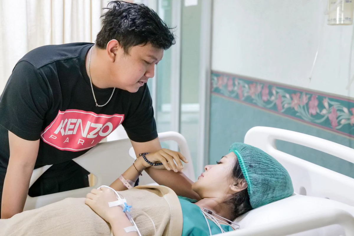 Bella Bonita lahirkan anak perempuan, Cundamani, Denny Caknan sebut kecepatan. (Sumber: @denny_caknan - InfoSemarang.com)