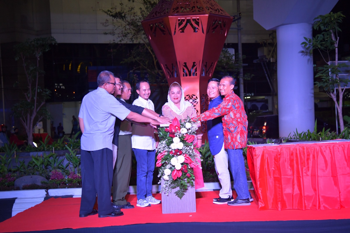 Wali Kota Semarang Hevearita Gunaryanti Rahayu meresmikan taman Brilliant Park. (Sumber:  | Foto: sakti)