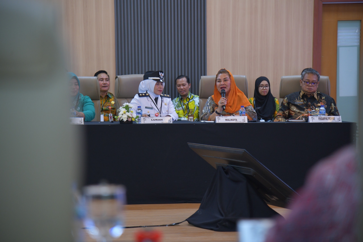 Verifikasi dan pemaparan Lomba Kelurahan Berprestasi Tingkat Nasional di Jakarta. (Sumber: | Foto: dok Humas Pemkot Semarang.)
